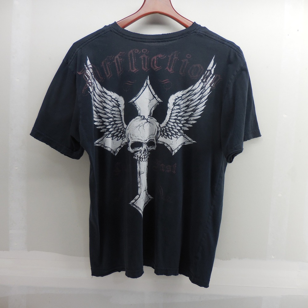 Affliction Mens Large Black Graphic T-Shirt Winged Skull Cross Y2K Biker MMA Tee